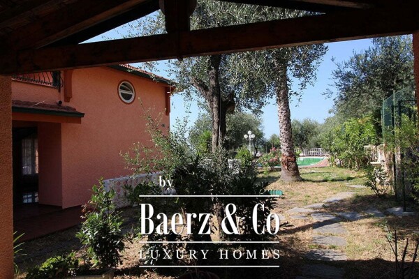 photo 10 Villa for sale 400 m²