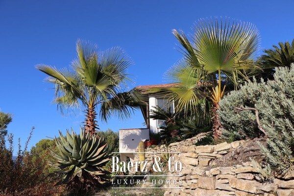 photo 3 Villa for sale 244 m²
