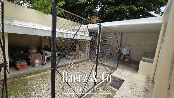 photo 14 Street 60 #375 x 43 y 41 centro 375