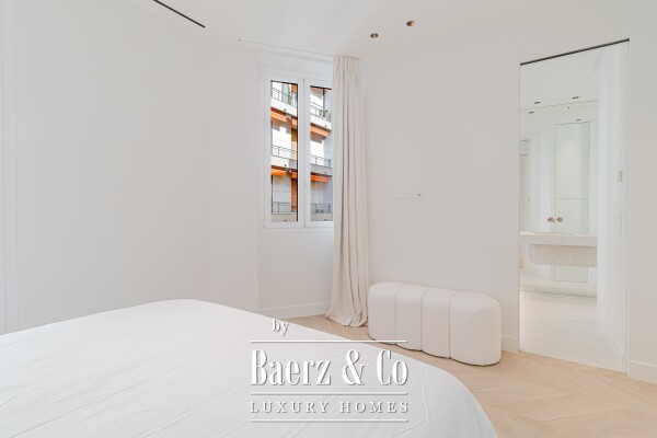 photo 13 Beautifully Renovated and Furnished Bourgeois Apartment