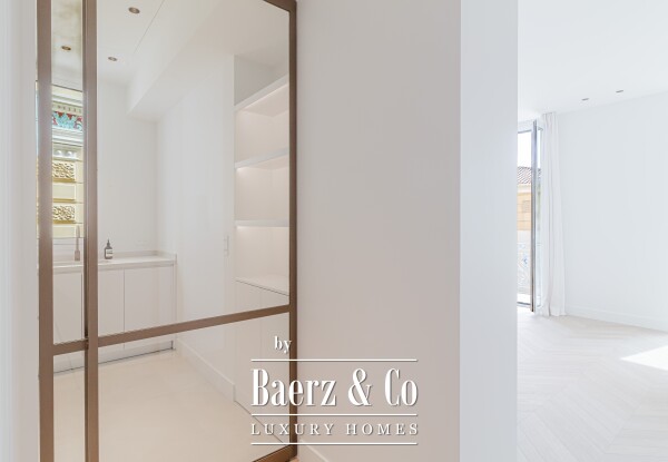 photo 8 Beautifully Renovated and Furnished Bourgeois Apartment