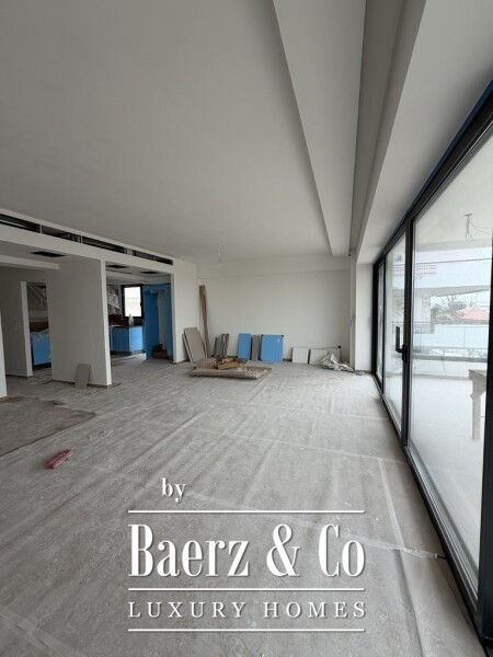 photo 3 Luxurious sea-view apartment in prestigious Voula – 134 sq.m