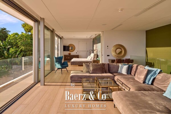 photo 14 Beautiful luxury home in Cap Martinet, Cap Martinet