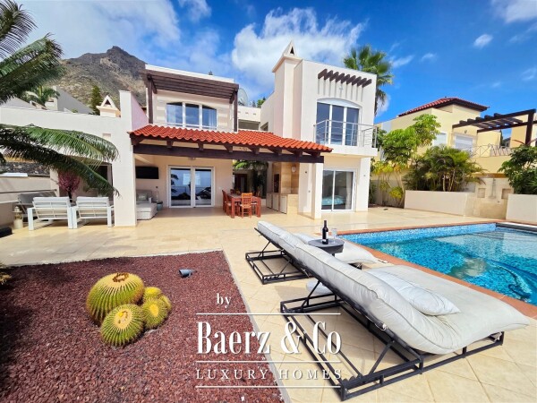 photo 51 Exclusive villa situated in prestigious residential area Tenerife