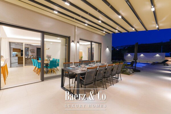 photo 5 Brač, Supetar, luxury villa in an attractive location